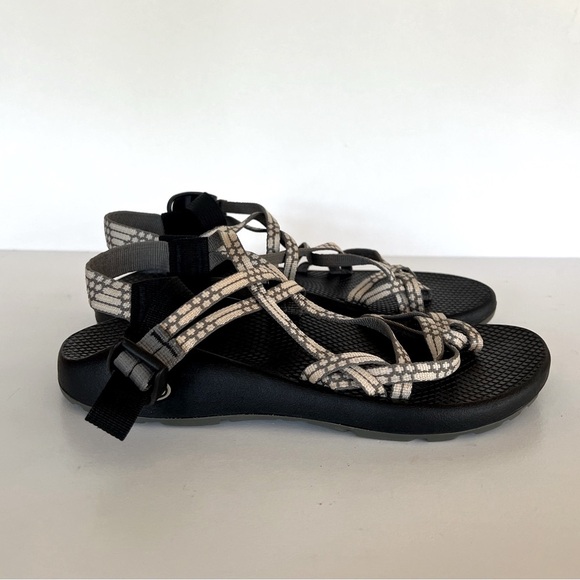 Chaco ZX/2 Dual Adjustable Straps Classic Sandal in Yampa Light Beam, size 9 - Picture 9 of 13